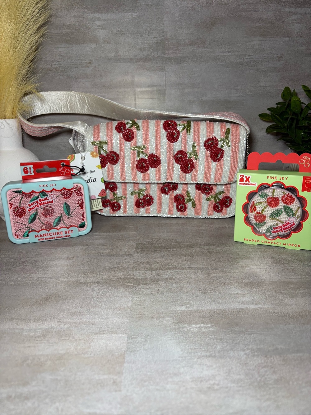 Viral/NWT Strawberry Beaded Cherry Crossbody Bag/Set - Pink & White